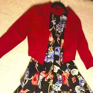 WHBM  Fuchsia Shrug - Size Small 2